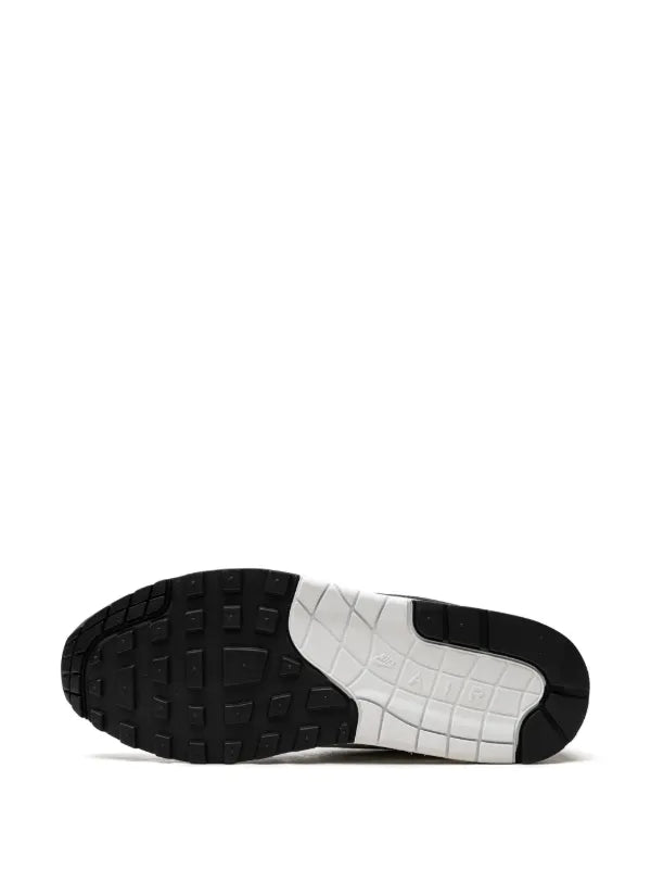 NIKE AIR MAX 1 PANDA