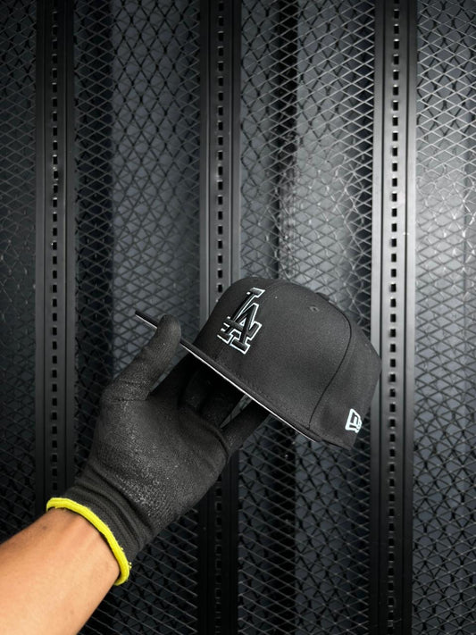 UNDEFEATED x Los Angeles Dodgers x New Era fitted cap