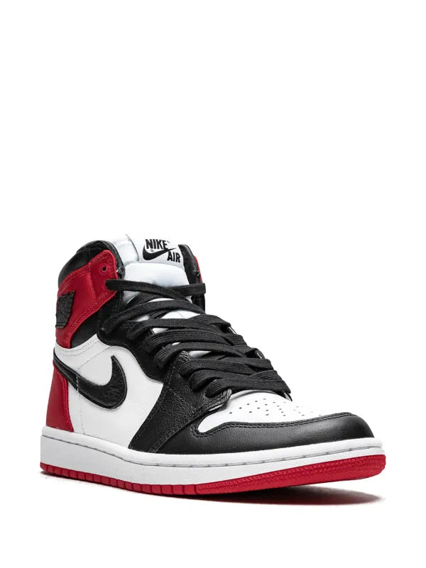 AIR JORDAN 1 HIGH OG SATIN BLACK TOE