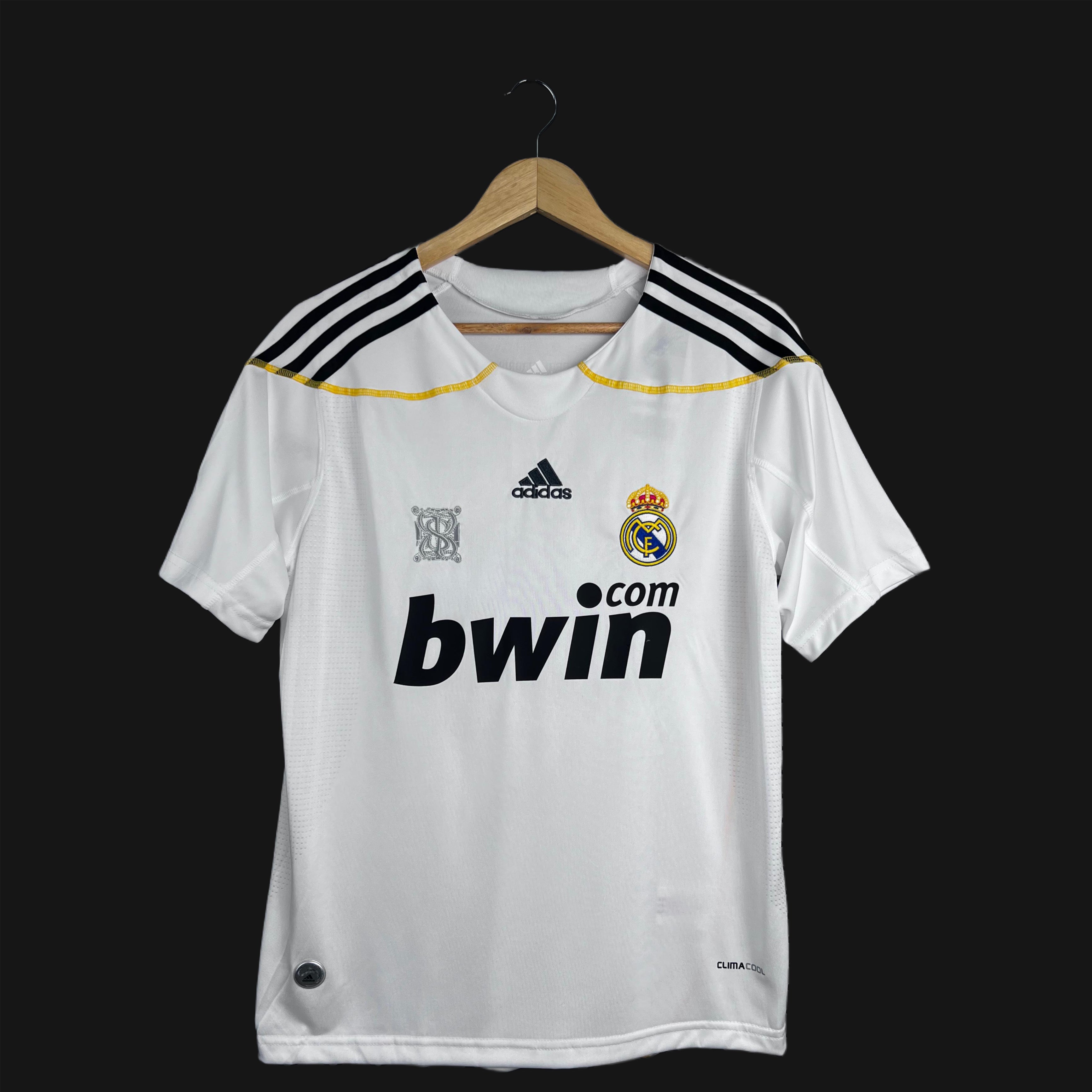Adidas Real Madrid 2009/10 home kit